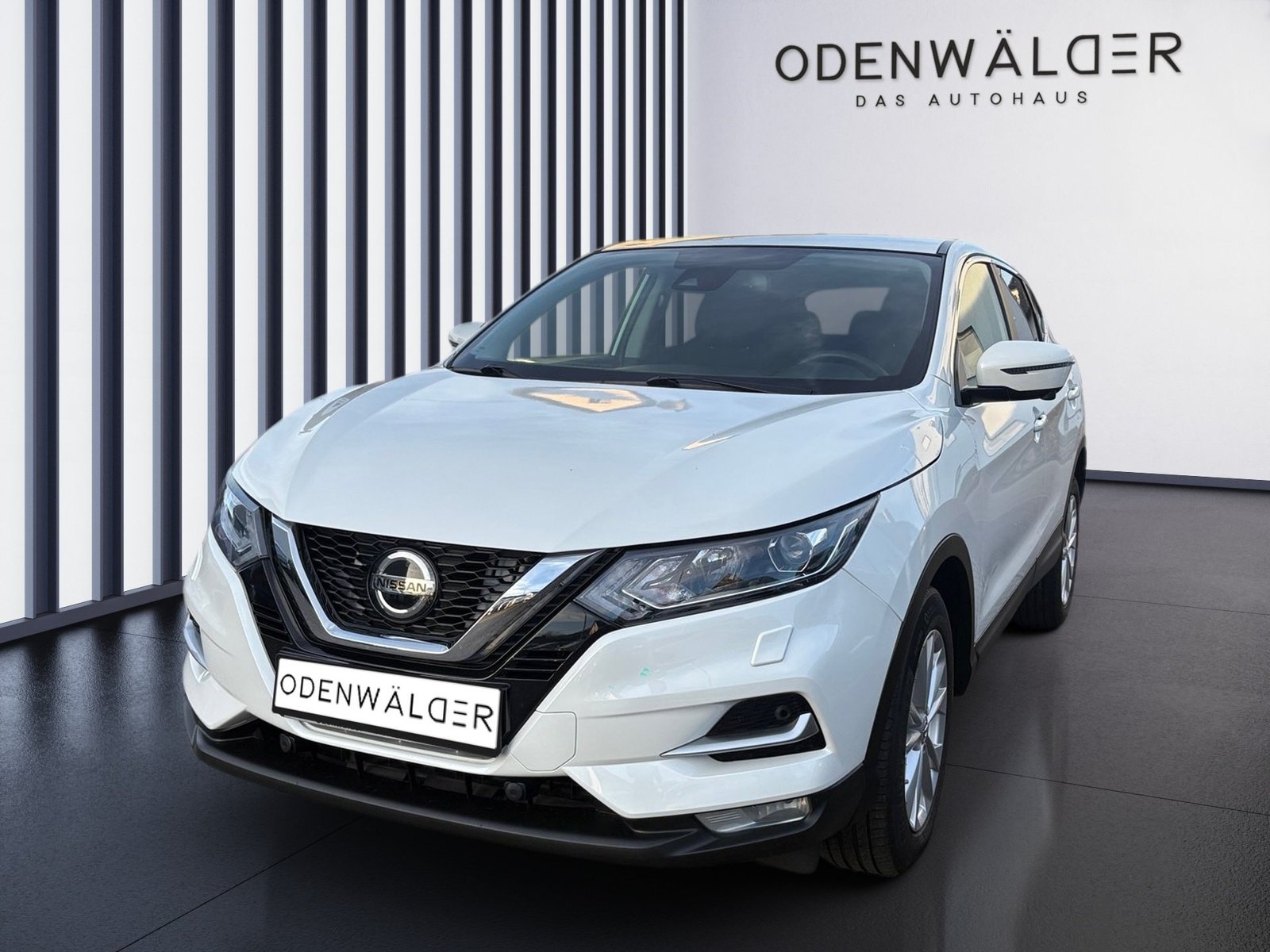 Nissan Qashqai 1.3 DIG-T N-Connecta Navi+2xKlima+360+LM