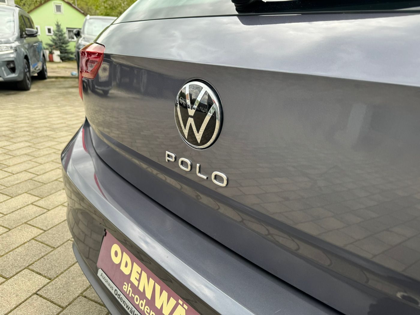 Fahrzeugabbildung Volkswagen Polo VI 1.0 TSI Life LM LED PDC