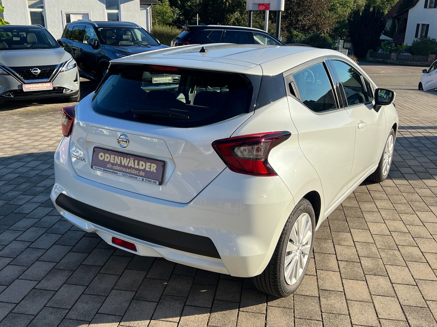 Fahrzeugabbildung Nissan Micra 1.0 Acenta Navi Nissan Connect Apple Carpl