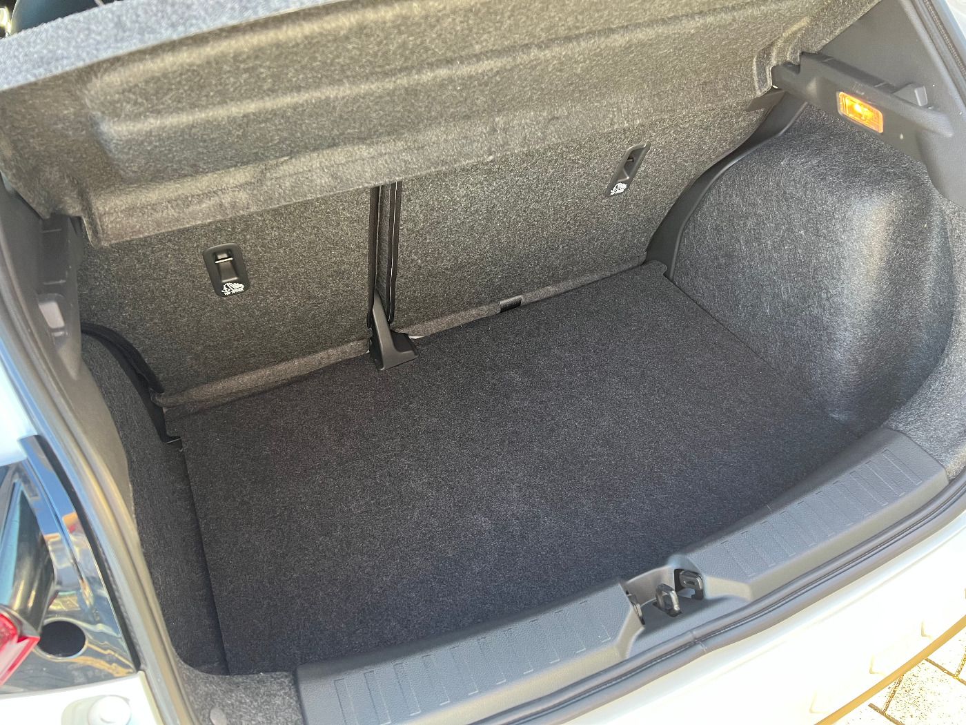 Fahrzeugabbildung Nissan Micra 1.0 Acenta Navi Nissan Connect Apple Carpl