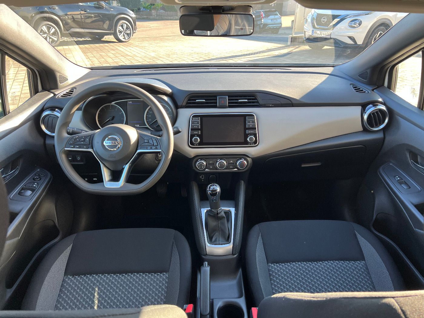 Fahrzeugabbildung Nissan Micra 1.0 Acenta Navi Nissan Connect Apple Carpl