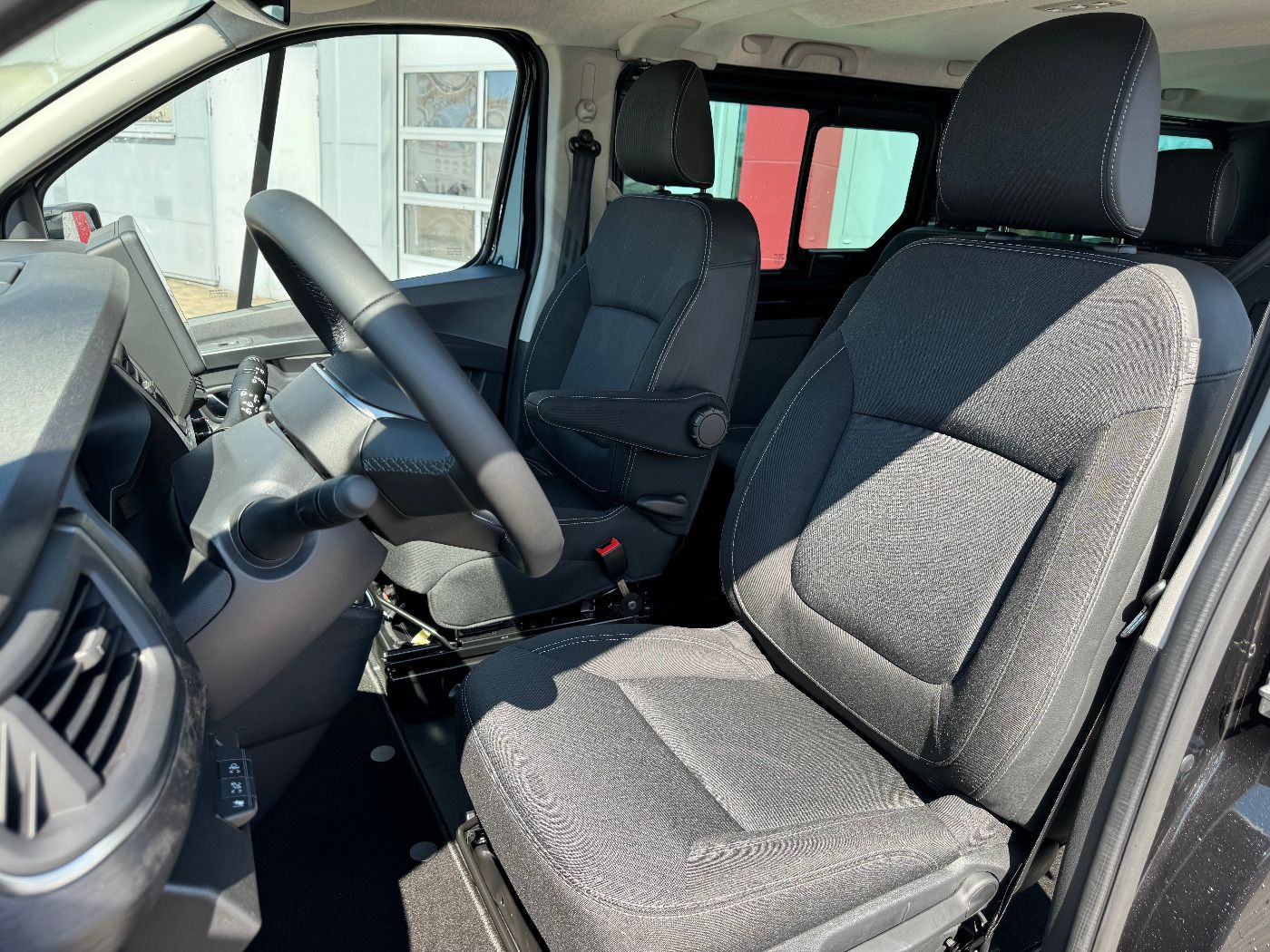 Fahrzeugabbildung Nissan Primastar Kombi L2H1 TEKNA 3.0t DCT Autom. 8-Sit