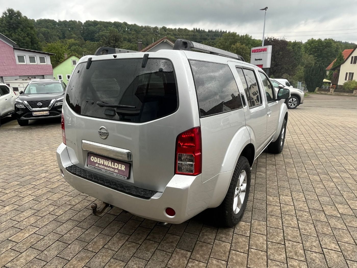 Fahrzeugabbildung Nissan Pathfinder 2.5DCI SE Allrad Klima AHK Klimaautom