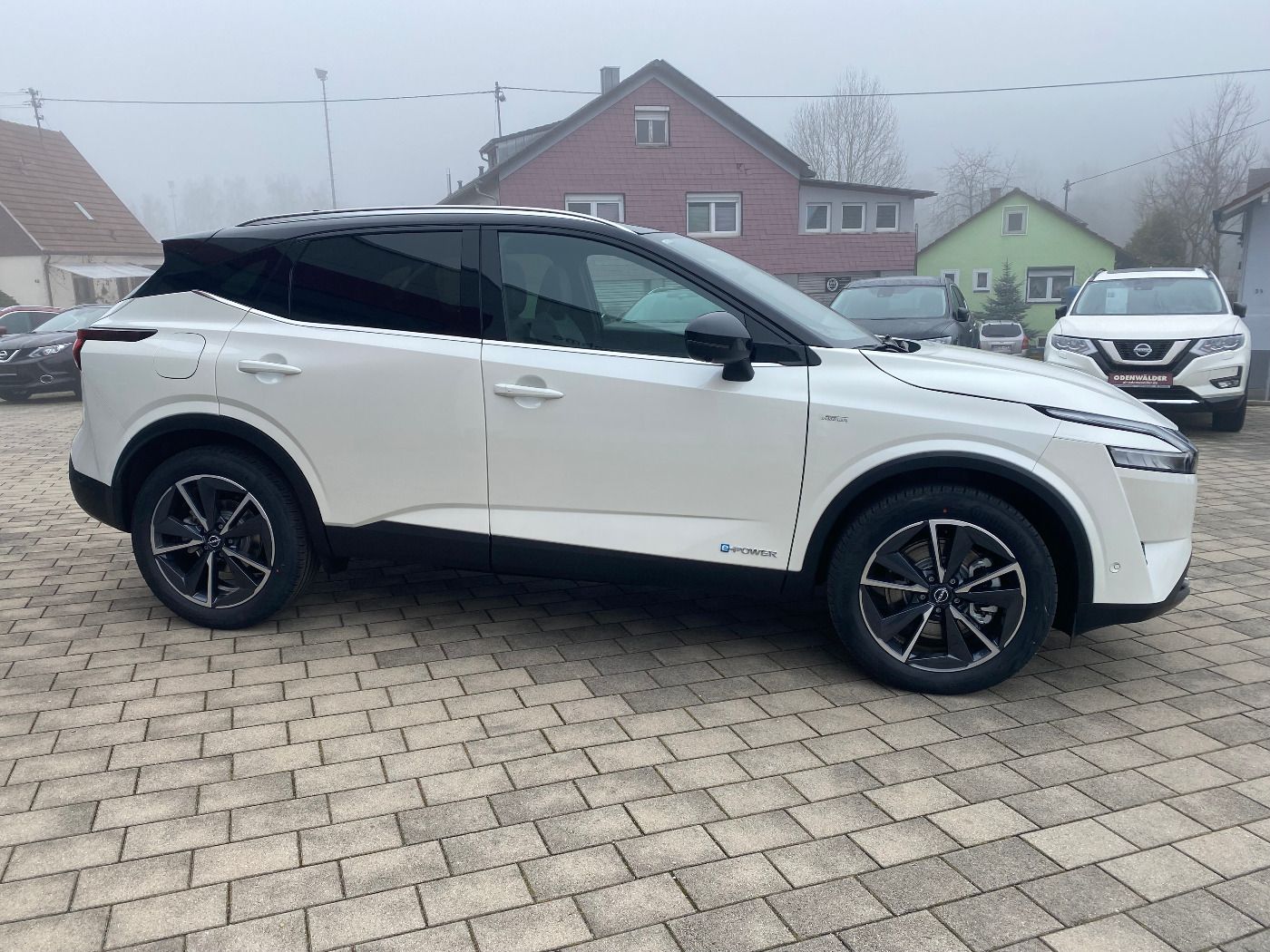 Fahrzeugabbildung Nissan Qashqai 1.5 VC-T e-Power Tekna Technologie Paket