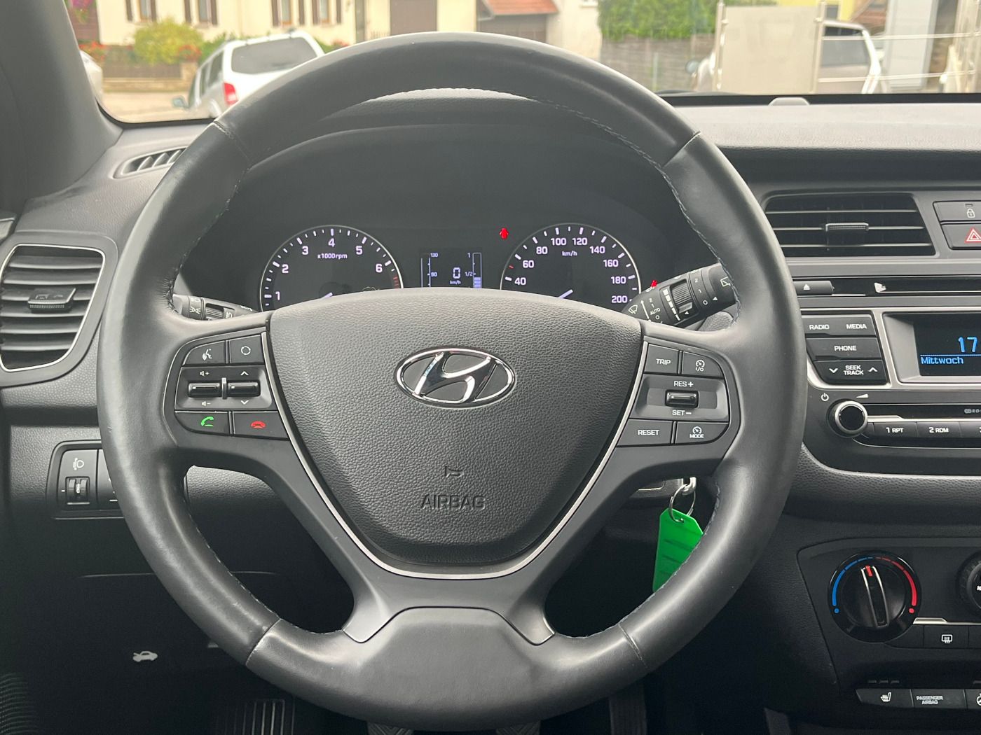 Fahrzeugabbildung Hyundai i20 1.2 Edition+ PDC Sitzheizung Lenkradheizung