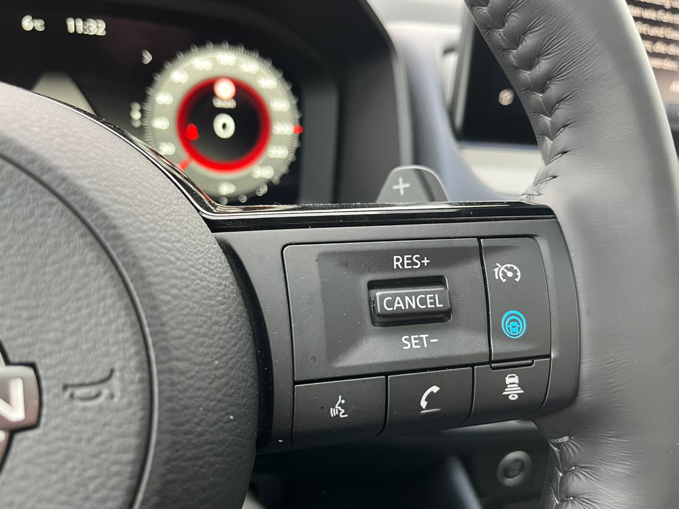 Fahrzeugabbildung Nissan Qashqai 1.3 DIG-T MHEV Tekna 360 ACC HUD KAM LM