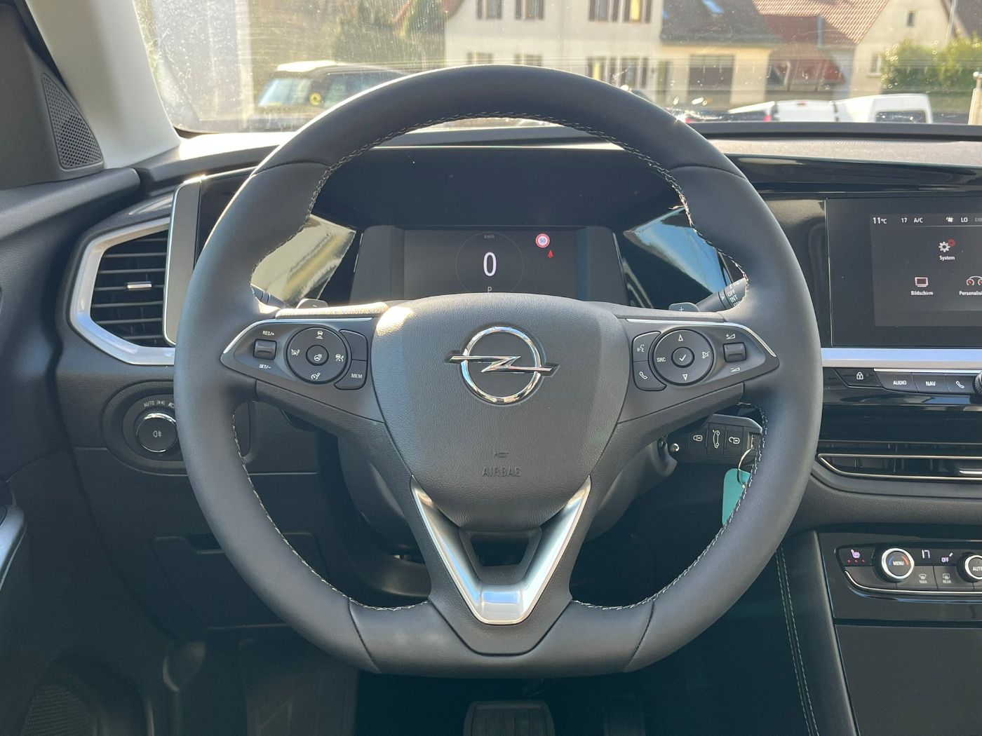 Fahrzeugabbildung Opel Grandland X 1.2 Turbo Enjoy 360 ParkAss. SpurH L