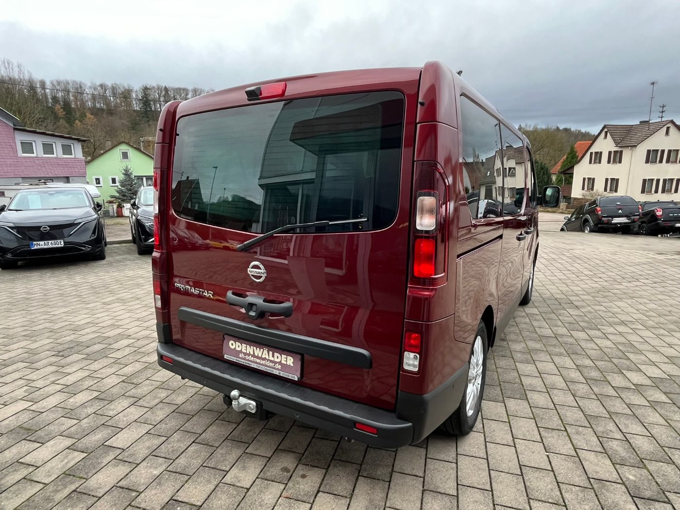 Fahrzeugabbildung Nissan Primastar Kombi dCI 150 L1H1 2.8t Tekna 9-Sitze