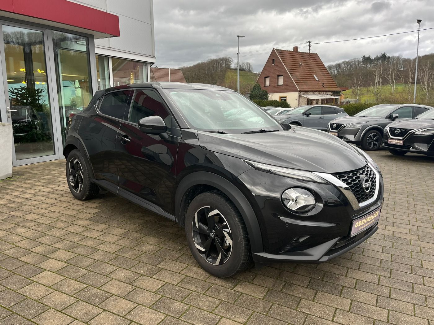 Fahrzeugabbildung Nissan Juke 1.0 DIG-T N-Connecta WinterPaket Navi