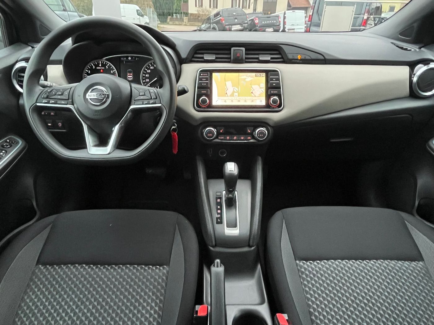 Fahrzeugabbildung Nissan Micra 1.0 IG-T ) N-Way FLA KlimaA W-Paket Navi