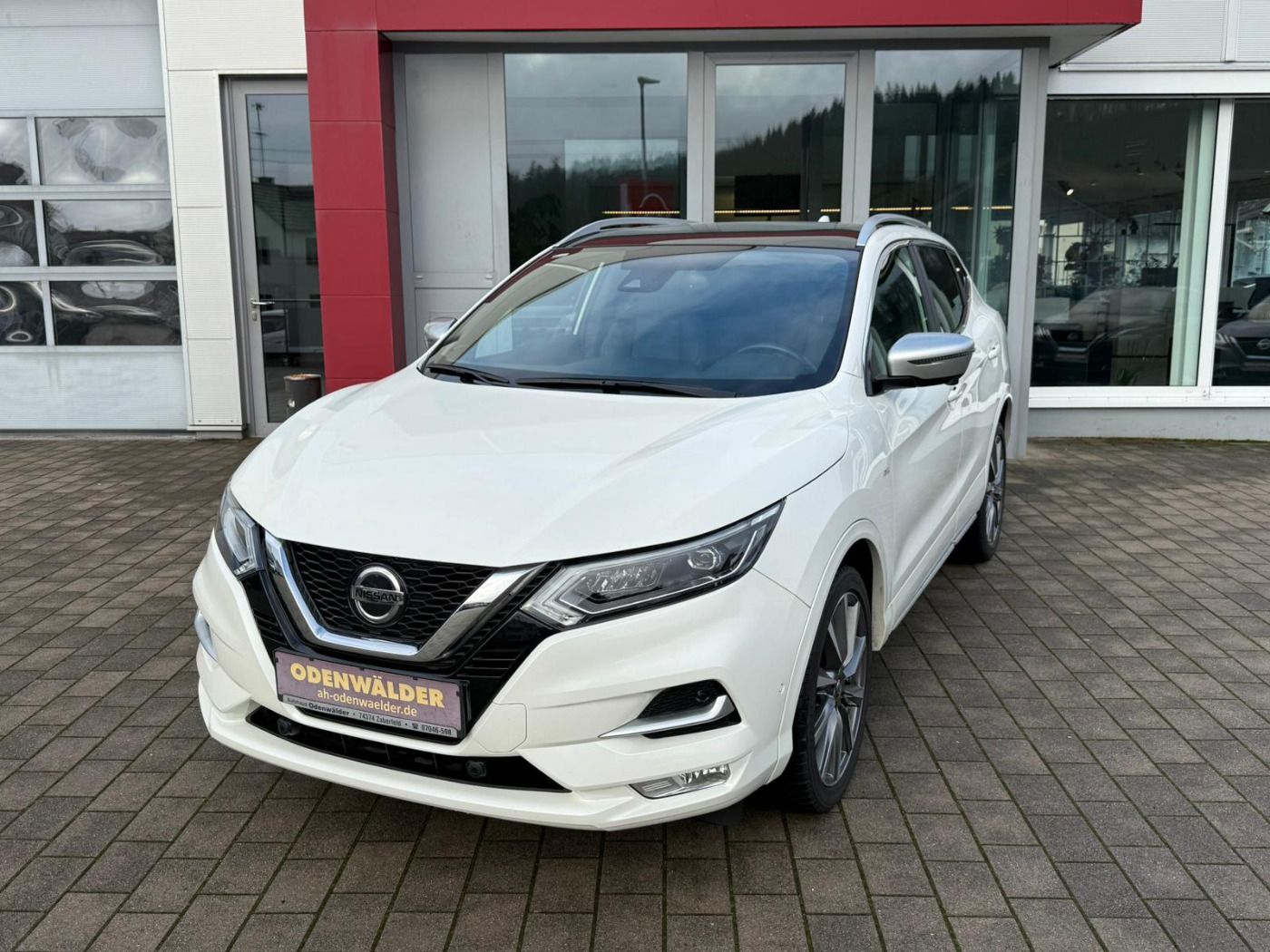 Nissan Qashqai 1.3 DIG-T Tekna + Tekna+ FLA ACC KAM LM