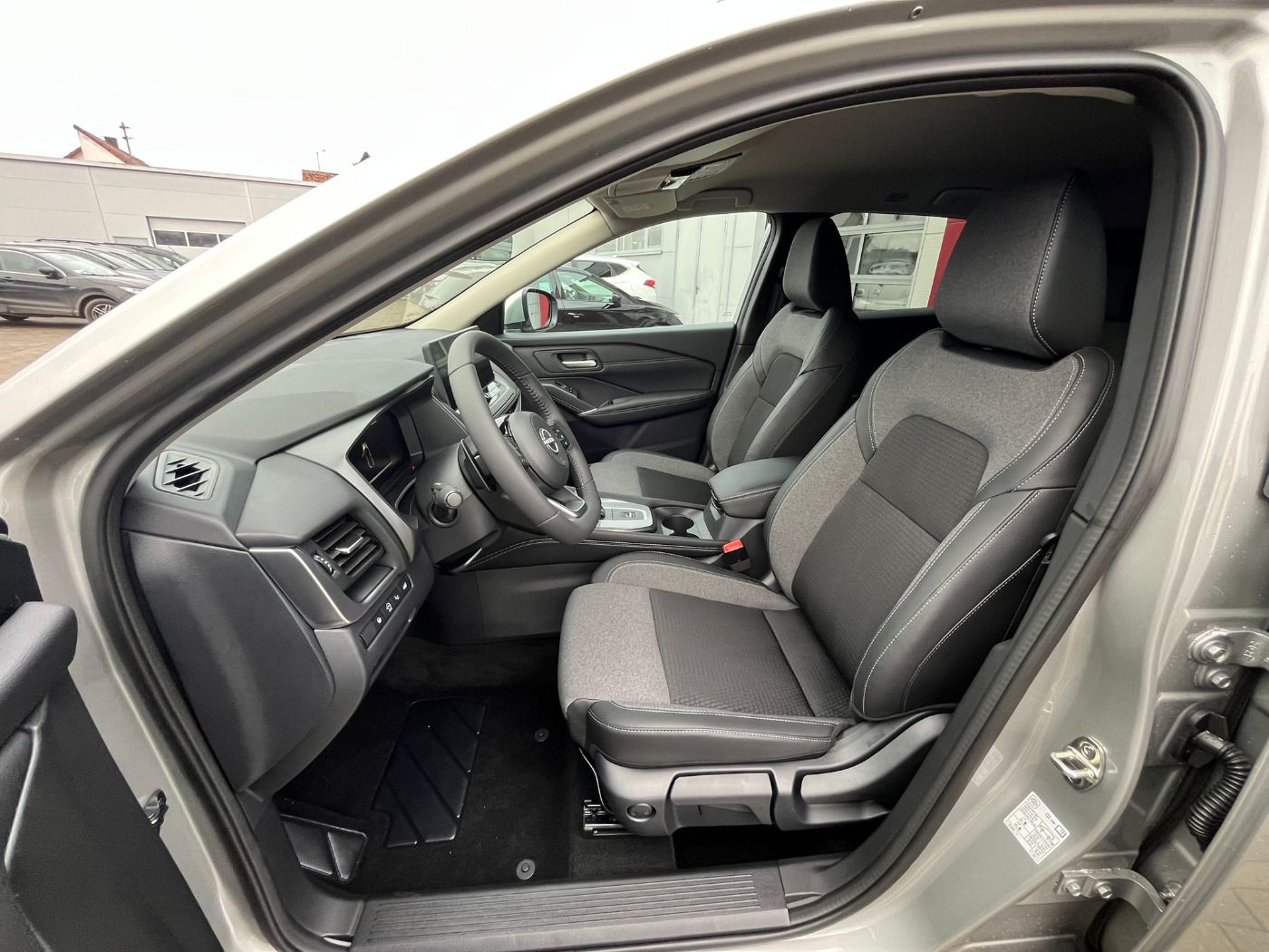 Fahrzeugabbildung Nissan Qashqai 1.3DIG-T Facelift! MHEV N-Connecta CVT