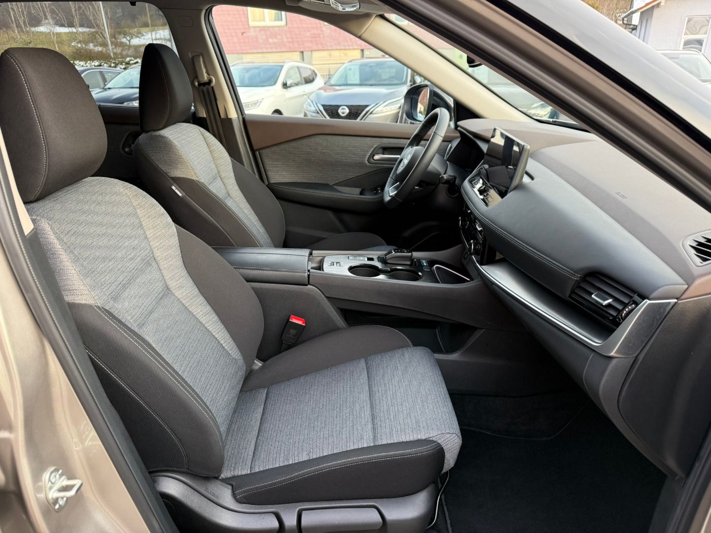 Fahrzeugabbildung Nissan X-Trail 1.5VC-T e-Power N-CON Pano