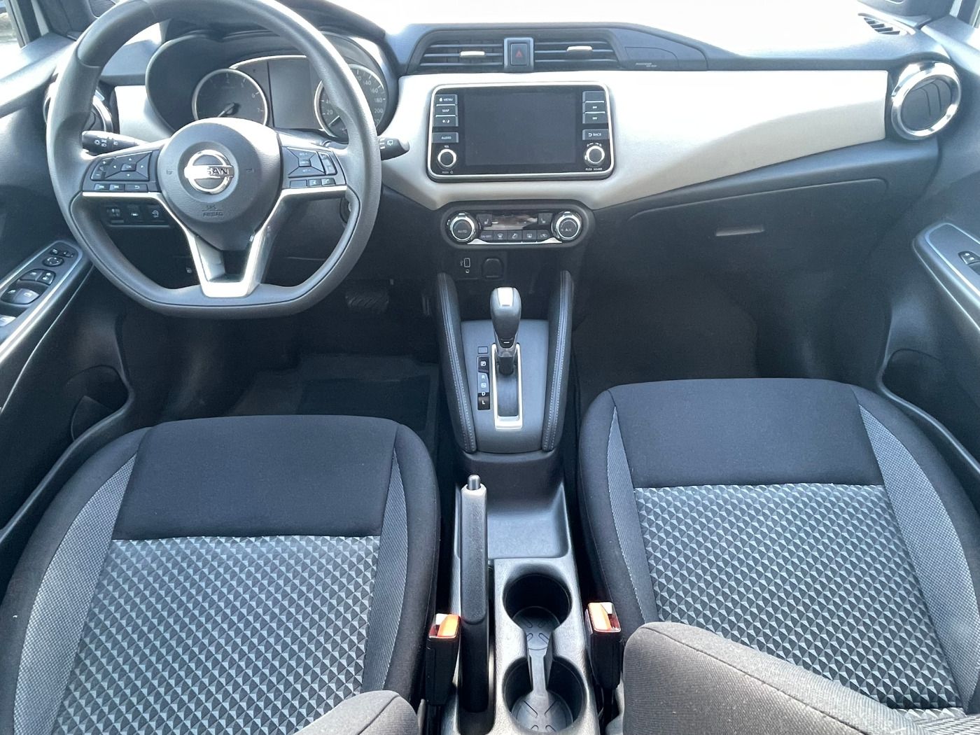 Fahrzeugabbildung Nissan Micra 1.0IG-T 92 CVT N-Way Automatik Safety Pake