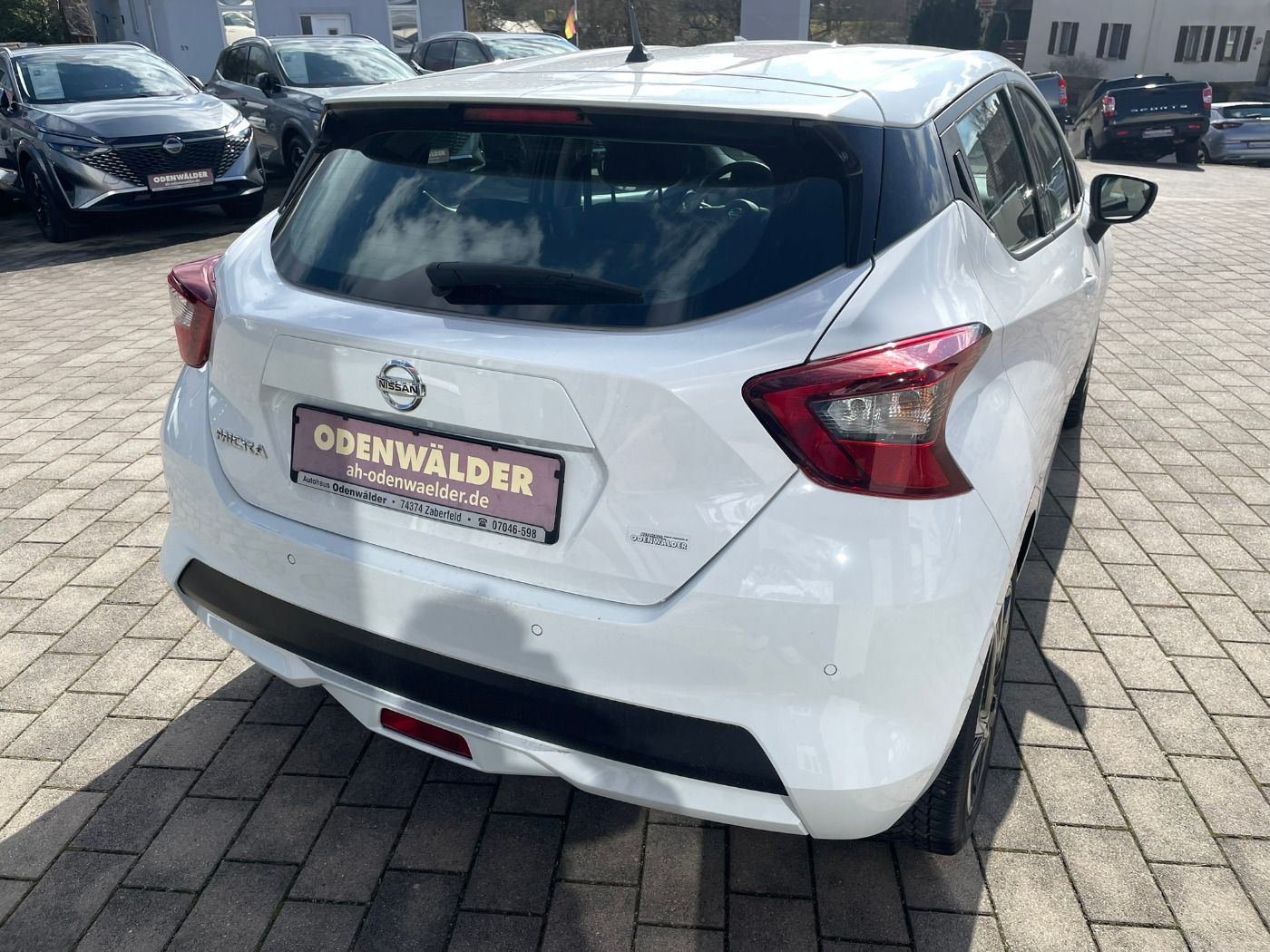 Fahrzeugabbildung Nissan Micra 1.0IG-T 92 CVT N-Way Automatik Safety Pake