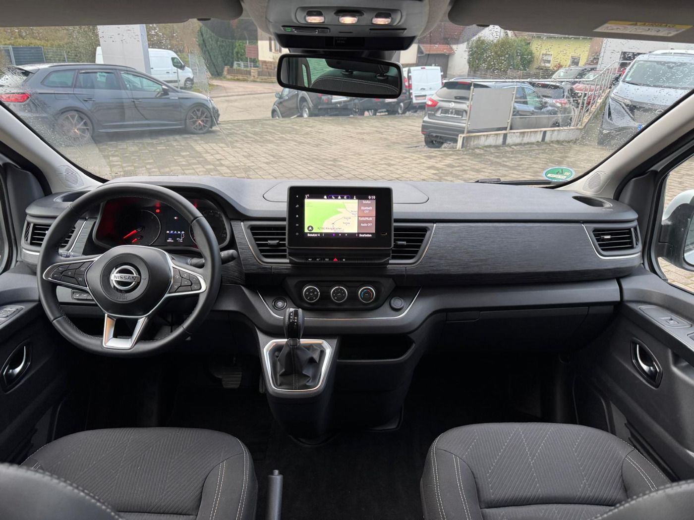 Fahrzeugabbildung Nissan Primastar Kombi L1H1 TEKNA NAVI DESIGN 2.8t DCT