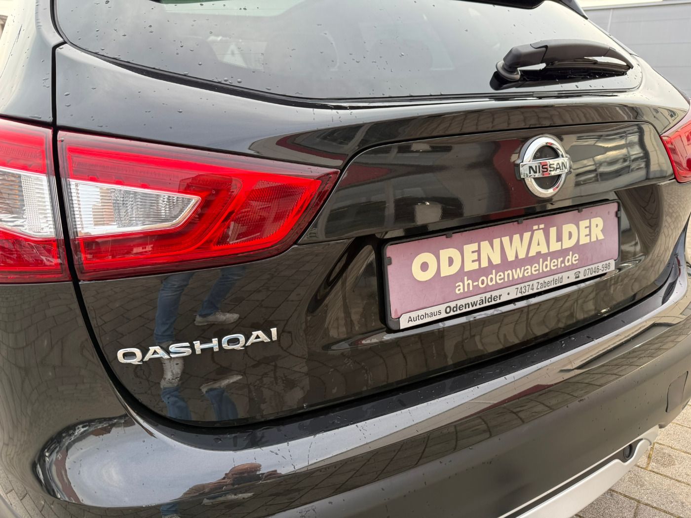 Fahrzeugabbildung Nissan Qashqai 1.6DCI Black Edition Pano Leder Voll-Led