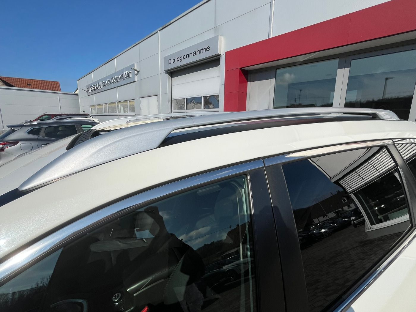 Fahrzeugabbildung Nissan X-Trail 2.0 dCi Tekna FLA Pano SpurH Leder LM