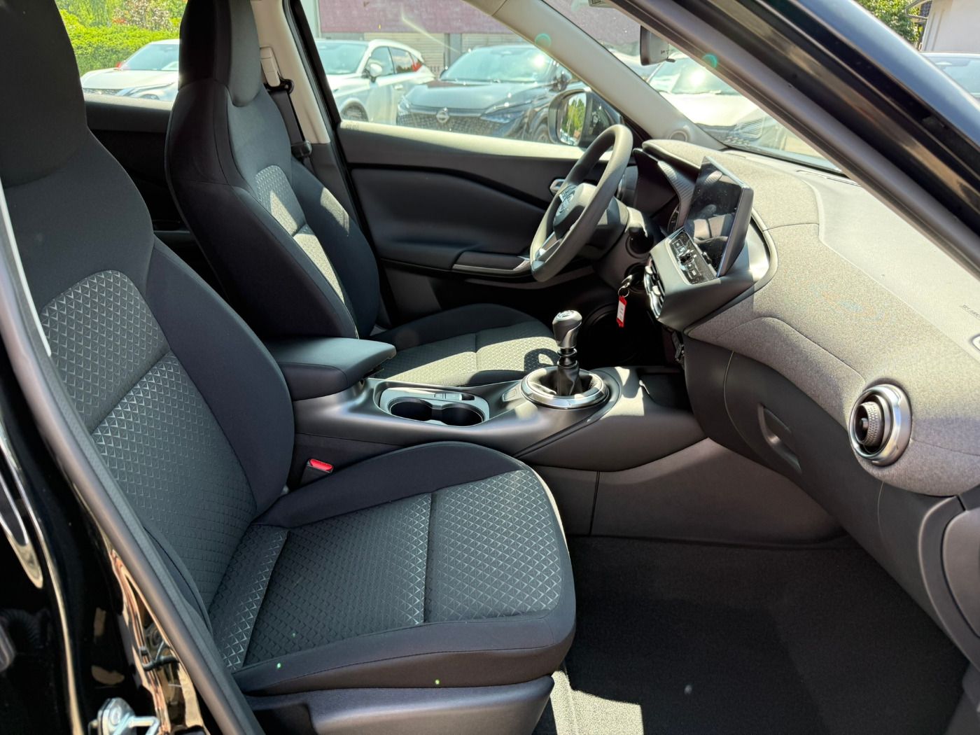 Fahrzeugabbildung Nissan Juke 1.0DIG-T Acenta Komfort Paket AppleCarplay