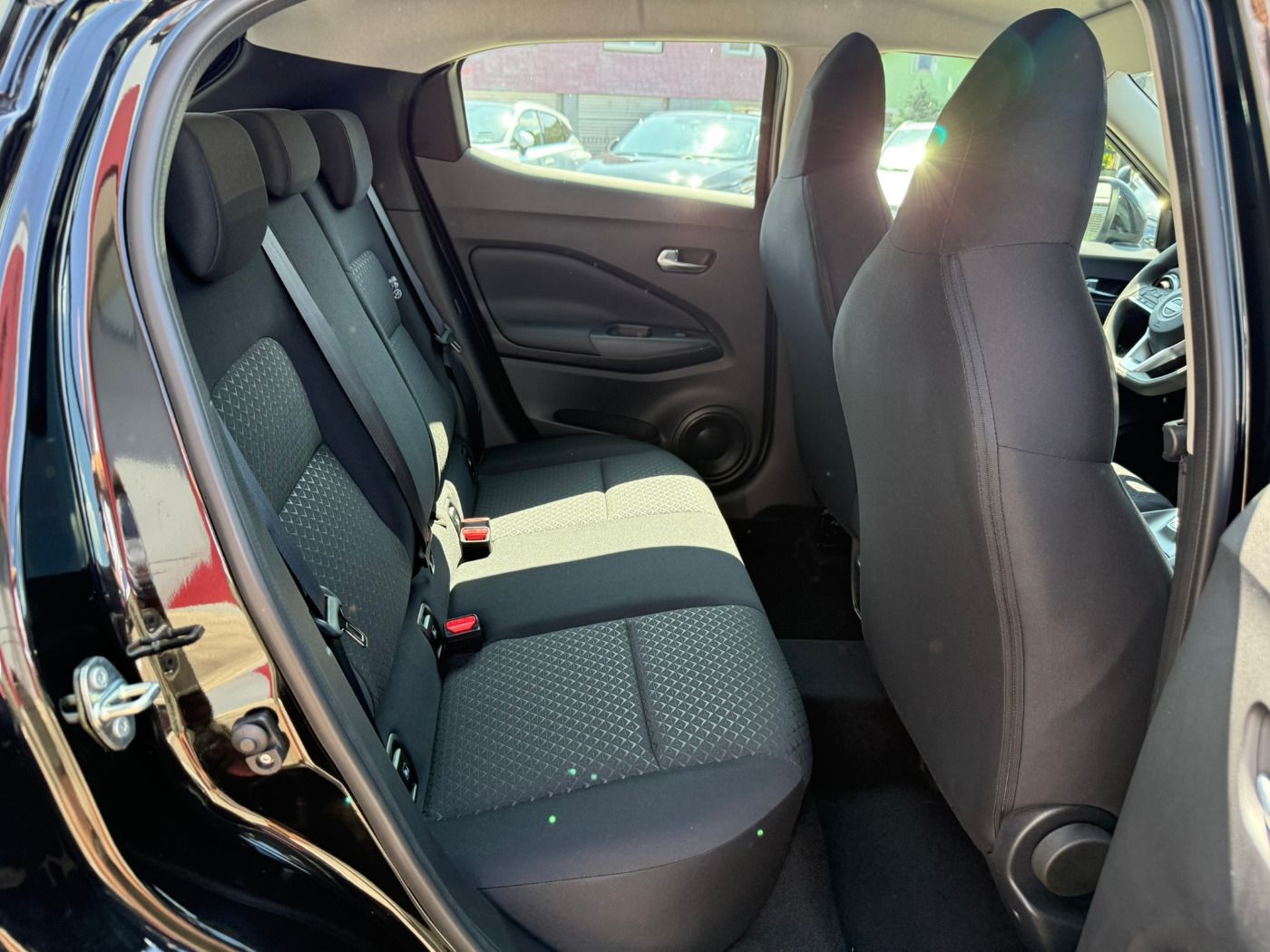 Fahrzeugabbildung Nissan Juke 1.0DIG-T Acenta Komfort Paket AppleCarplay