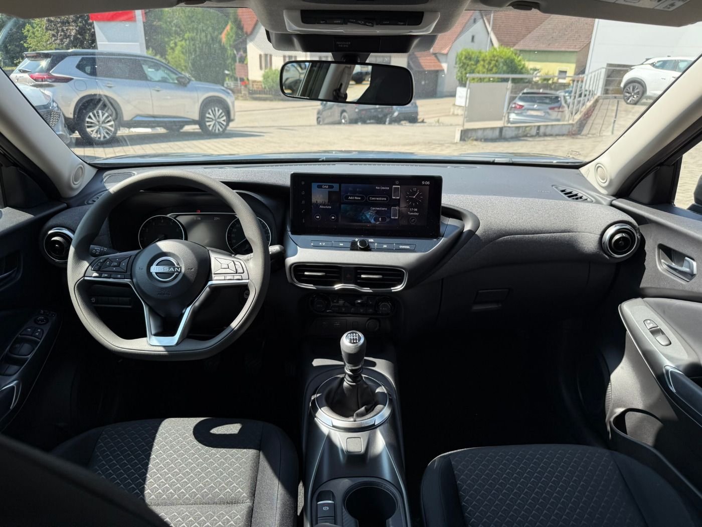 Fahrzeugabbildung Nissan Juke 1.0DIG-T Acenta Komfort Paket AppleCarplay