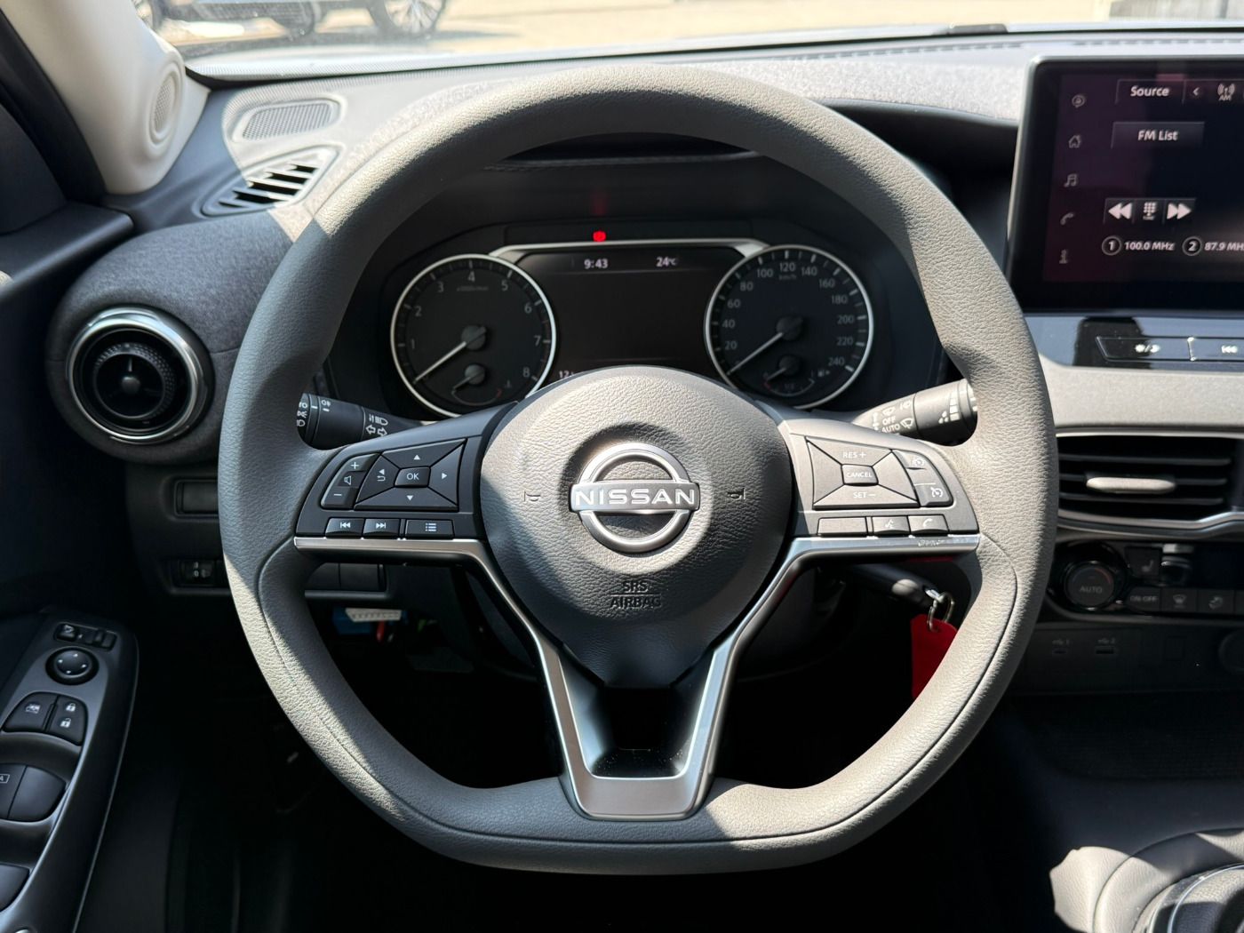 Fahrzeugabbildung Nissan Juke 1.0DIG-T Acenta Komfort Paket AppleCarplay