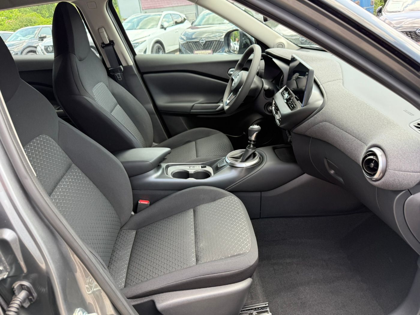 Fahrzeugabbildung Nissan Juke 1.0DIG-T Acenta Komfort Paket AppleCarplay