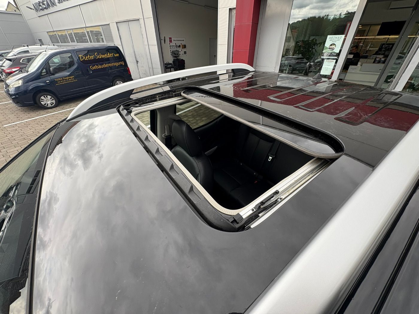 Fahrzeugabbildung Nissan Navara 4x4 2.3DCI Tekna Double Cab
