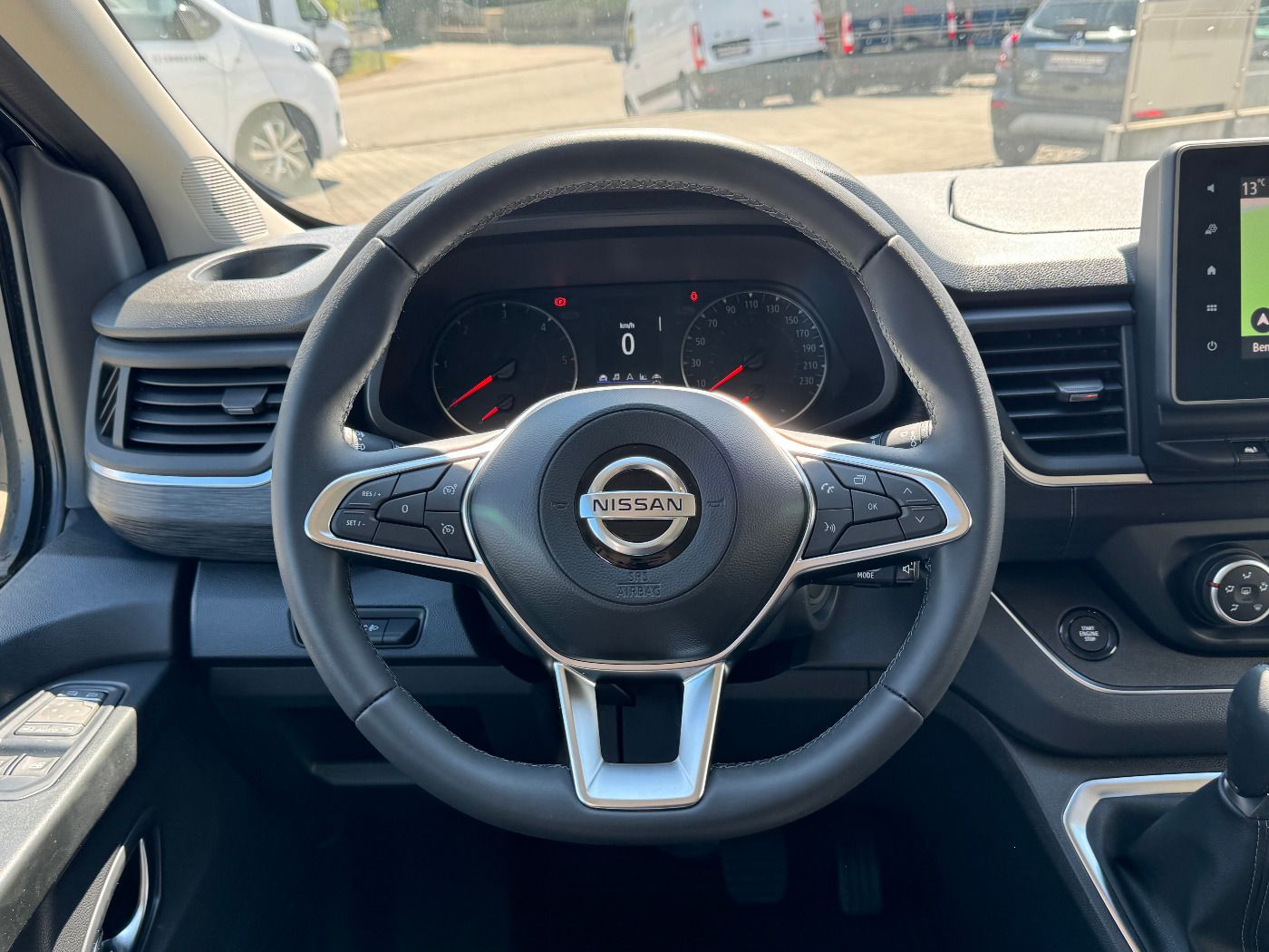 Fahrzeugabbildung Nissan Primastar Kombi L1H1 Autom. Tekna Design Paket 8