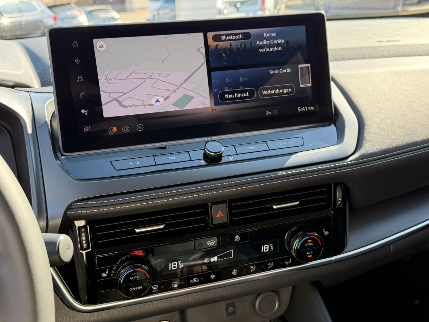 Fahrzeugabbildung Nissan Qashqai 1.3DIG-T MHEV N-Connecta Winter