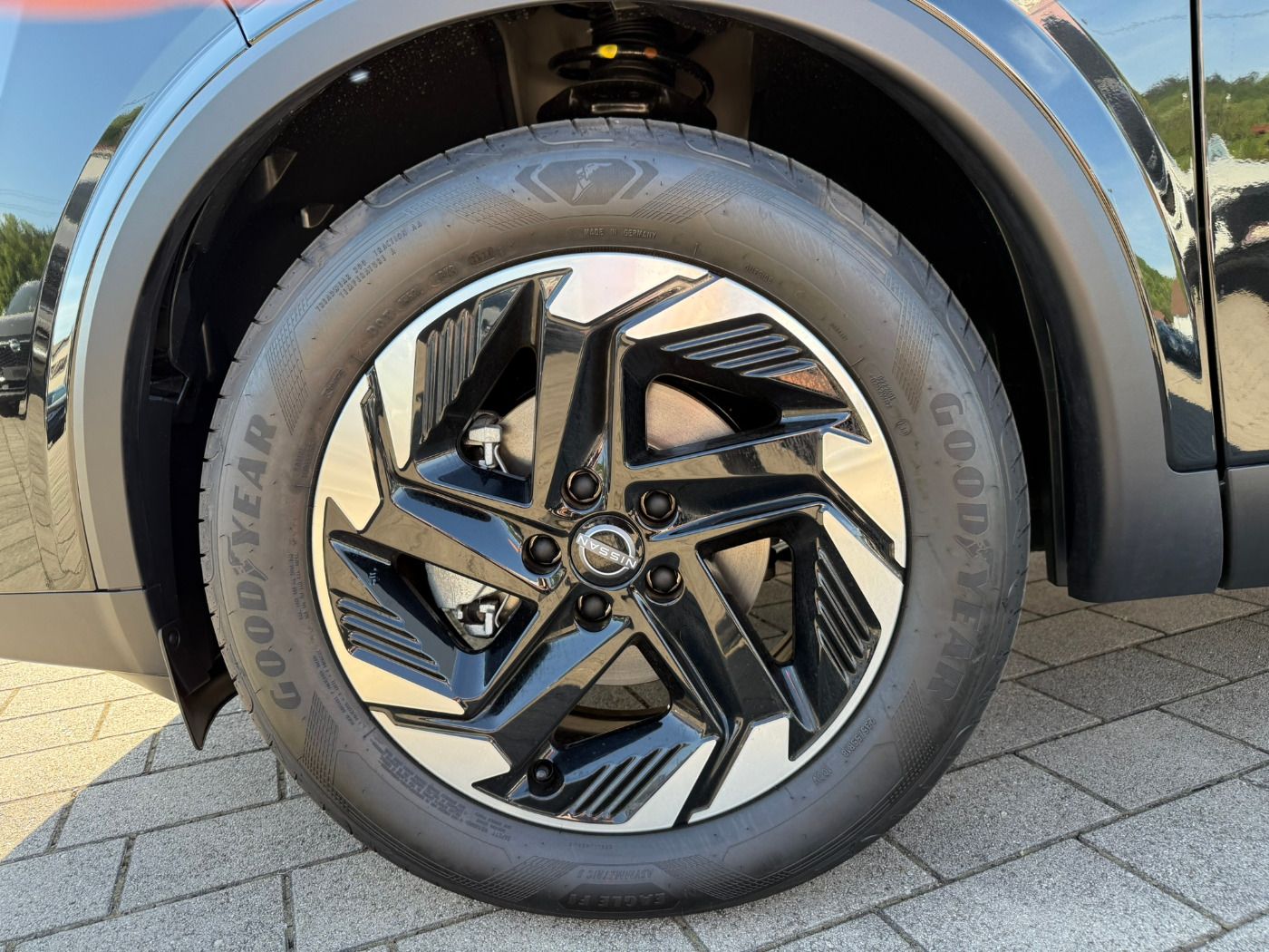 Fahrzeugabbildung Nissan Qashqai 1.3DIG-T MHEV N-Connecta Winter