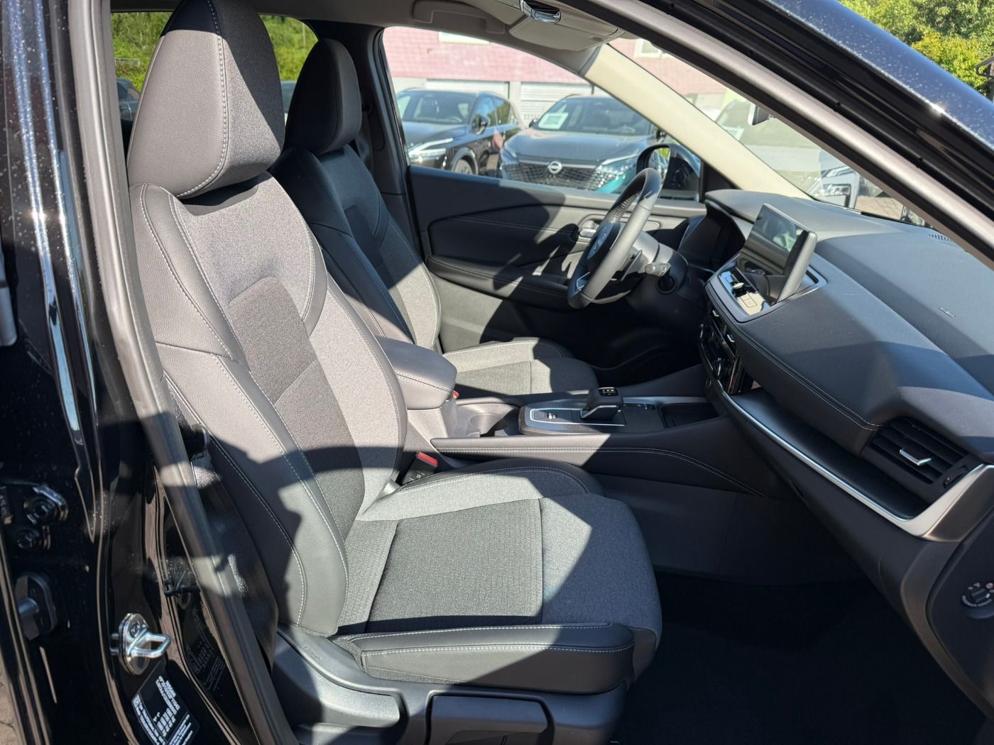 Fahrzeugabbildung Nissan Qashqai 1.3DIG-T MHEV N-Connecta Winter