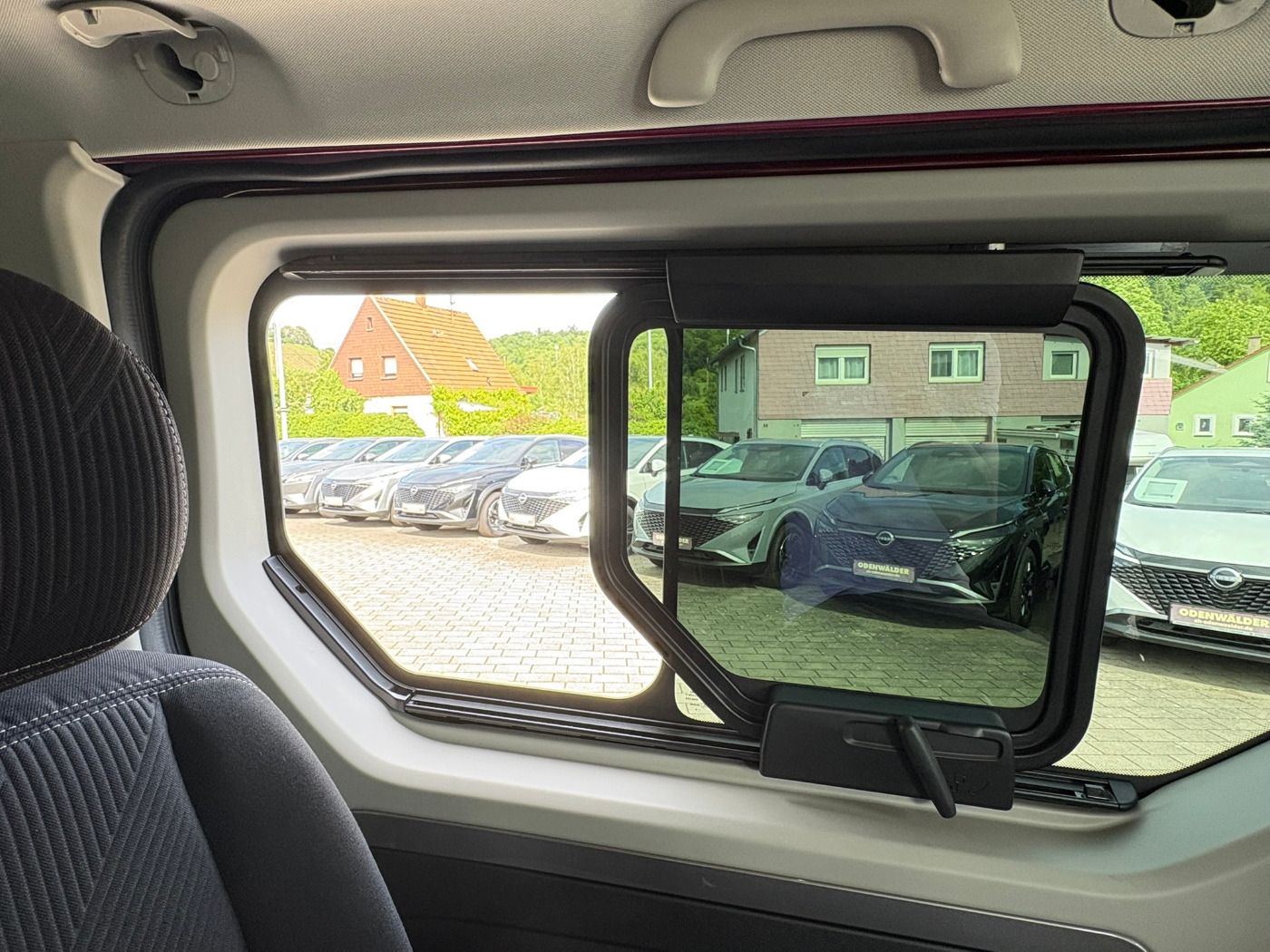 Fahrzeugabbildung Renault Trafic Combi 2.0 dCi L2H1 Grande SpaceClass AHK