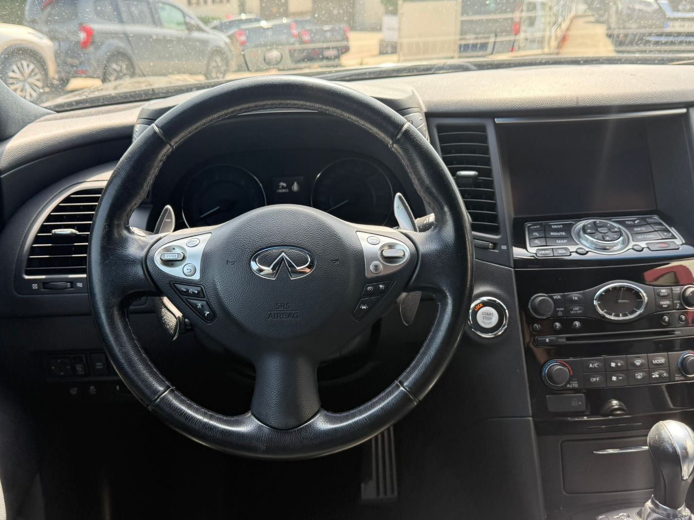 Fahrzeugabbildung Infiniti QX70 3.7 V6 S Design Allrad BOSE AHK