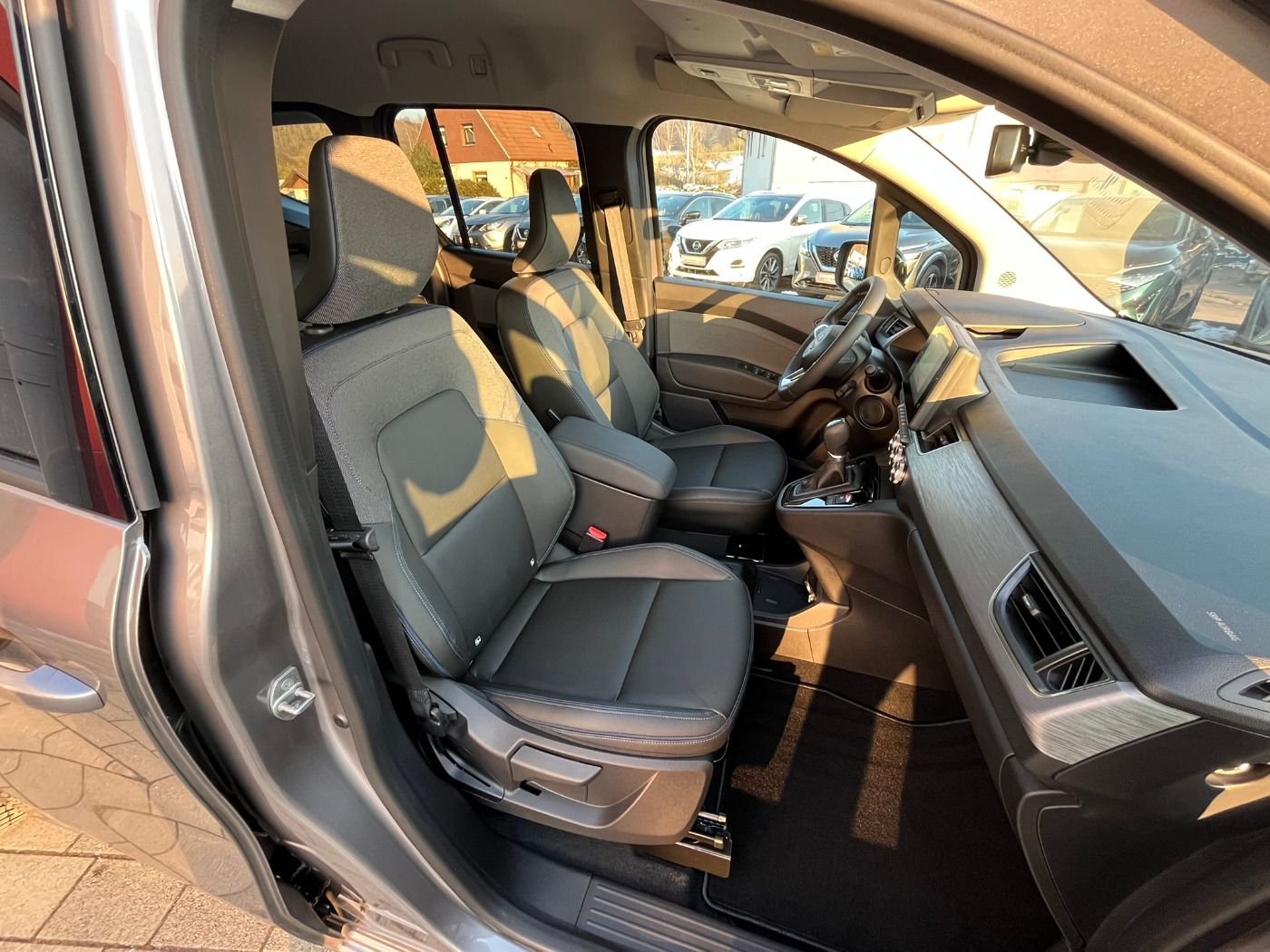 Fahrzeugabbildung Nissan Townstar Kombi 1.3DIG-T Autom. L1 Tekna Design P