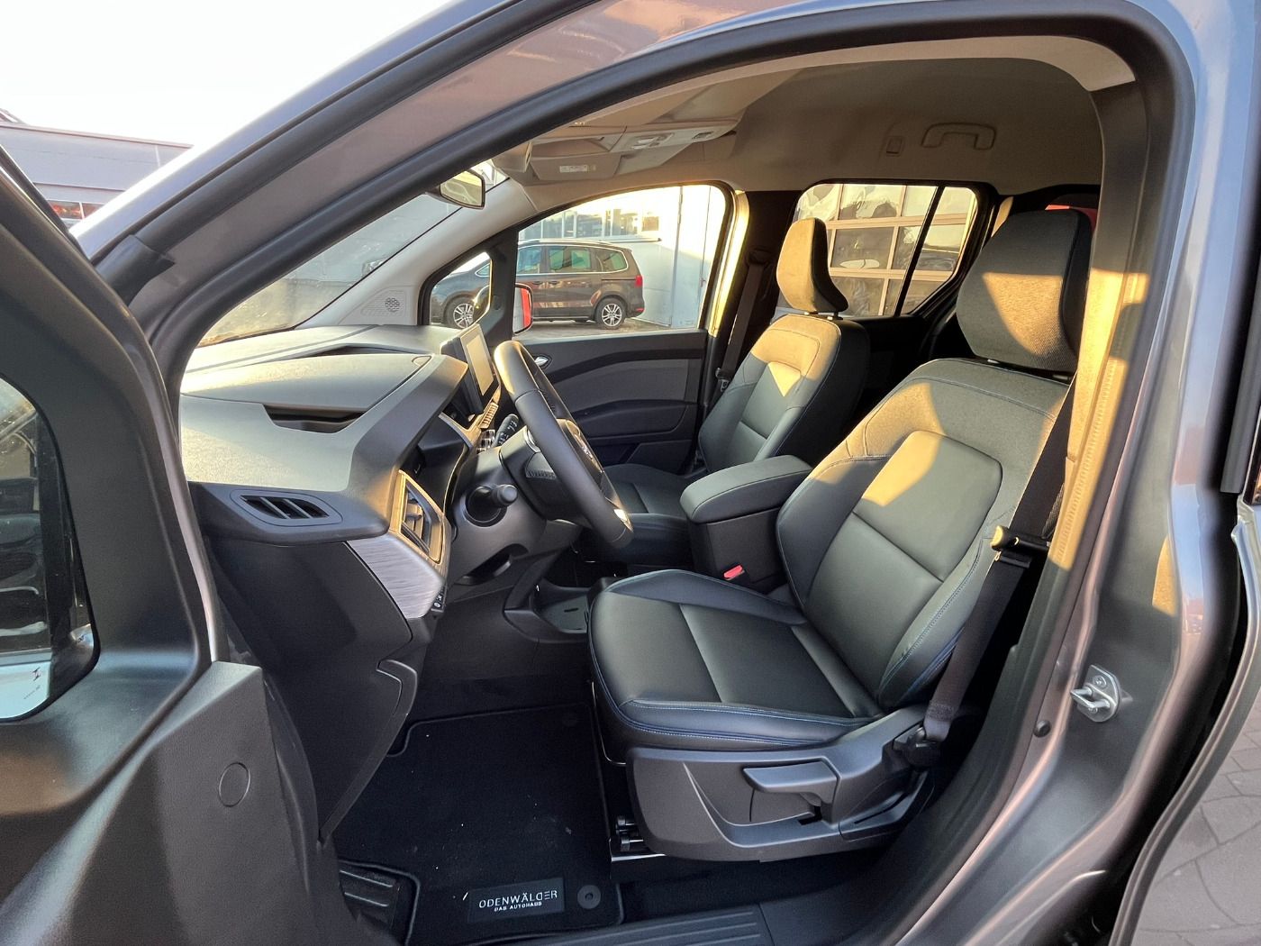 Fahrzeugabbildung Nissan Townstar Kombi 1.3DIG-T Autom. L1 Tekna Design P