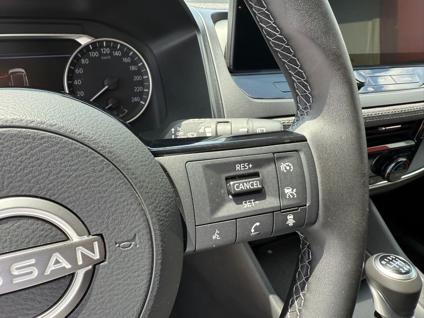 Fahrzeugabbildung Nissan Qashqai 1.3 DIG-T MHEV Acenta Winter Navi