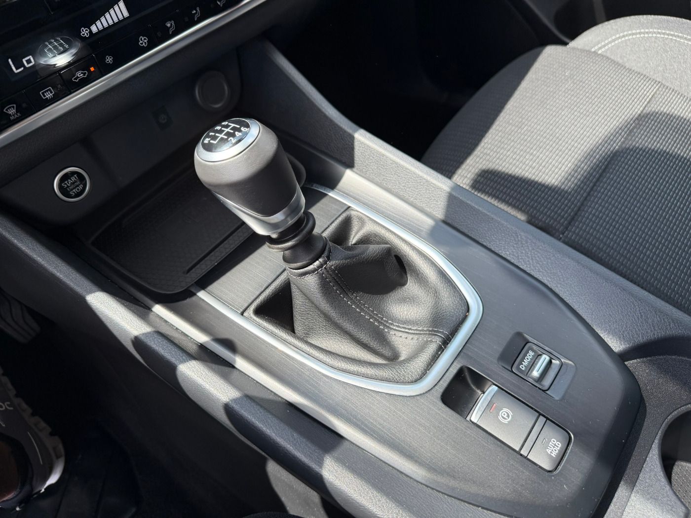 Fahrzeugabbildung Nissan Qashqai 1.3 DIG-T MHEV Acenta Winter Navi