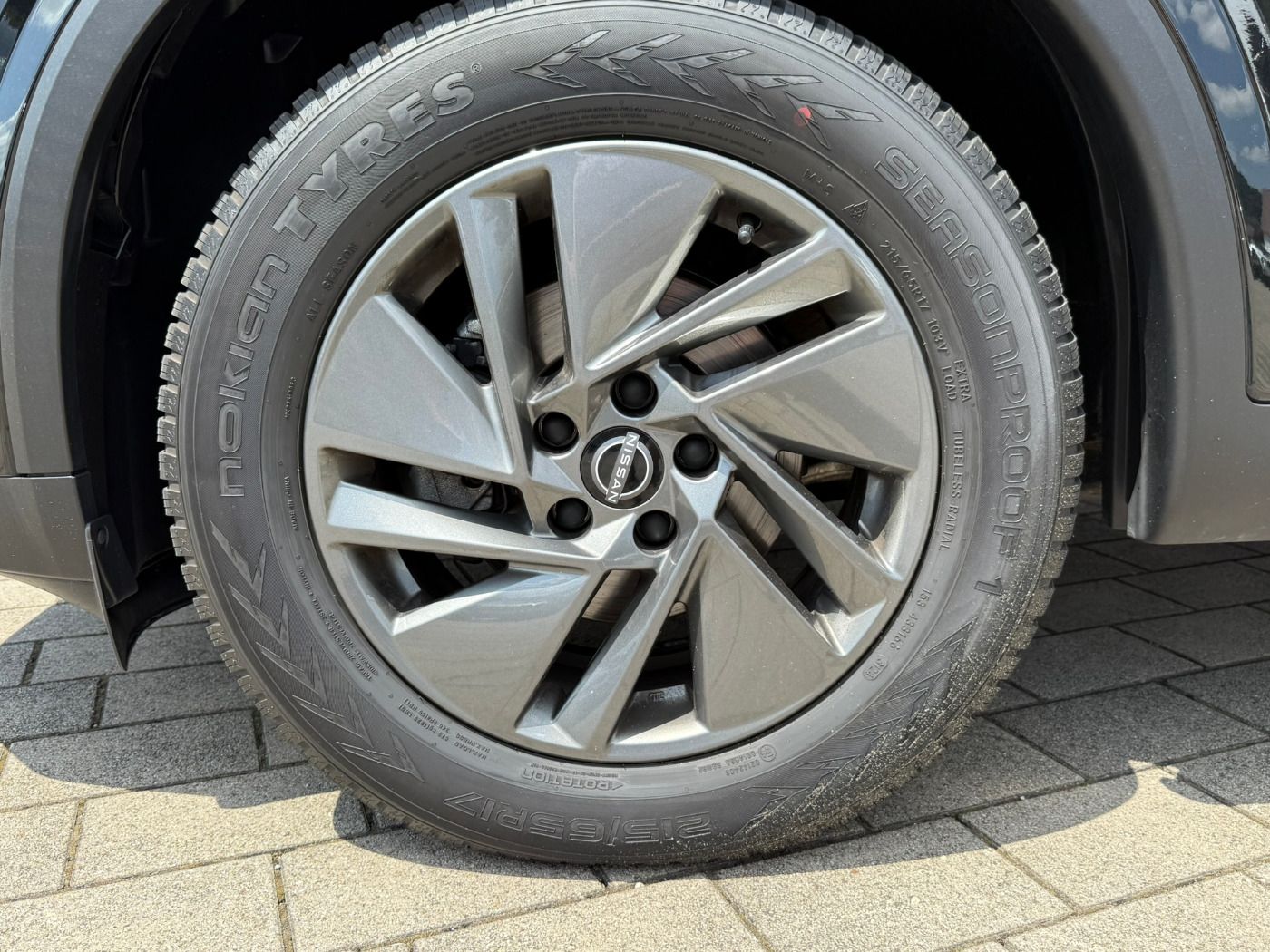Fahrzeugabbildung Nissan Qashqai 1.3 DIG-T MHEV Acenta Winter Navi