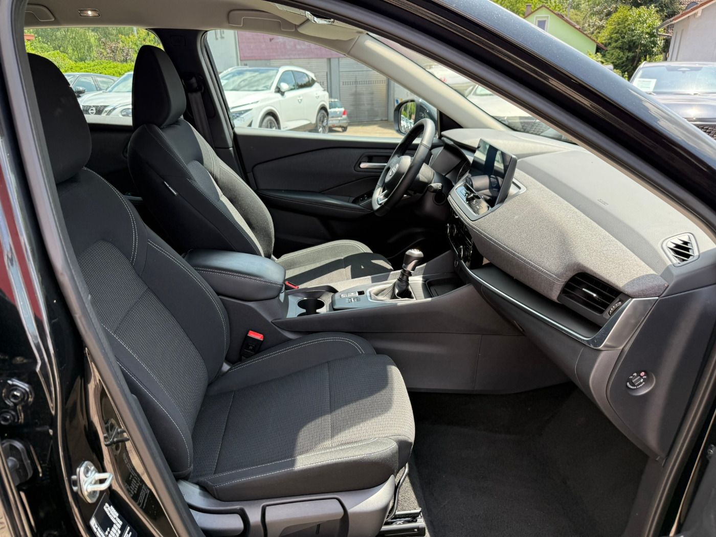 Fahrzeugabbildung Nissan Qashqai 1.3 DIG-T MHEV Acenta Winter Navi