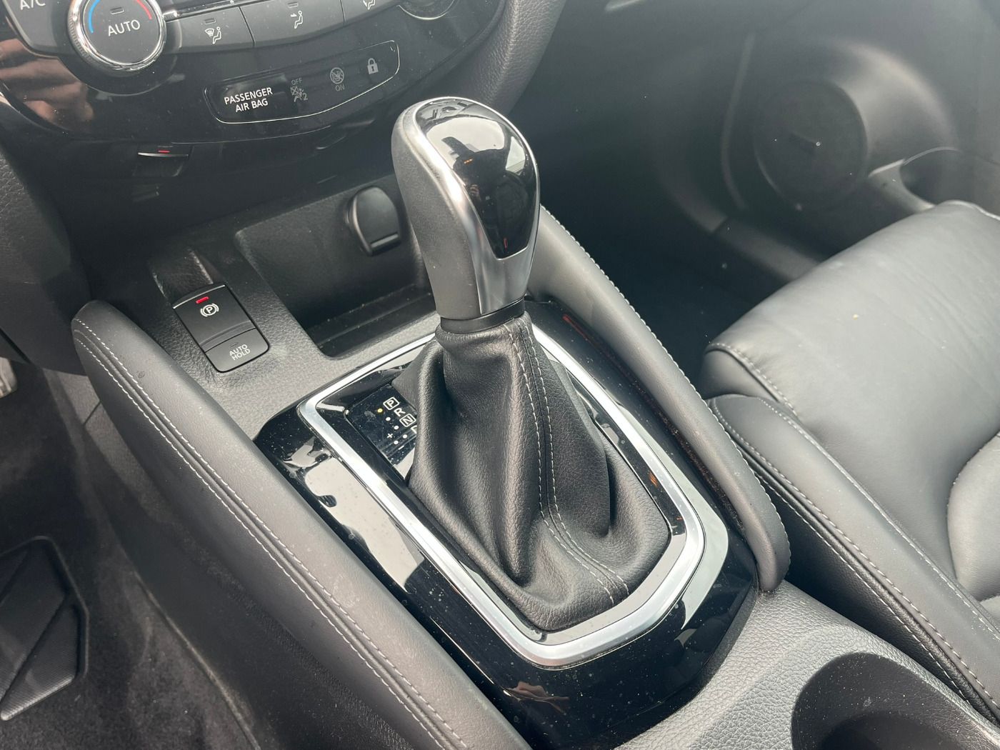 Fahrzeugabbildung Nissan Qashqai 1.3DIG-T Tekna+ DCT Autom. Automatik