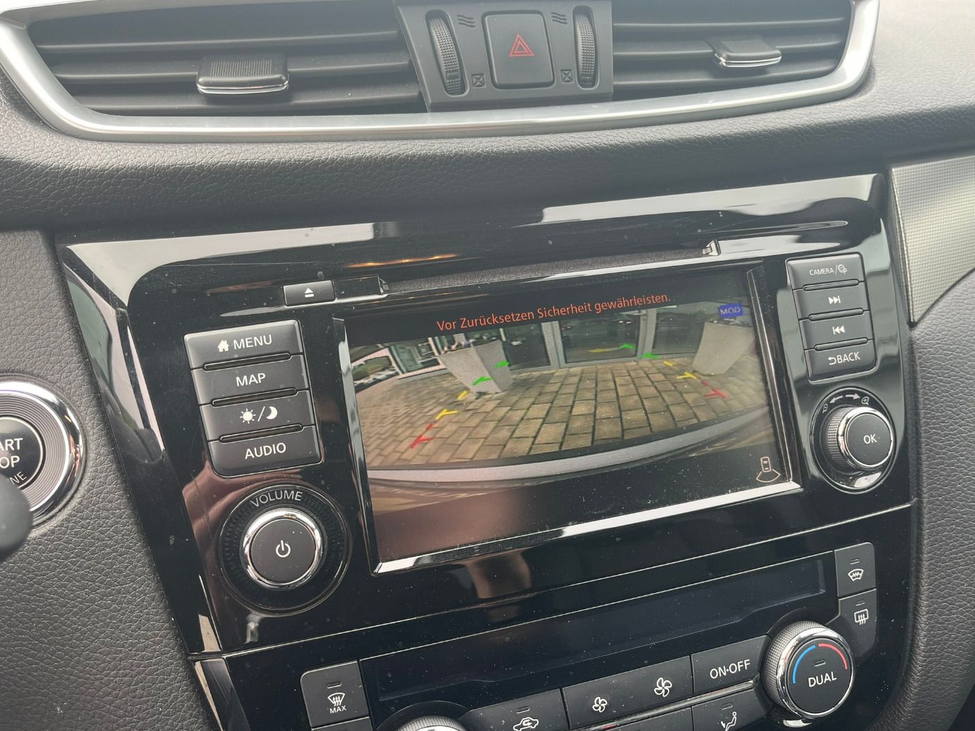 Fahrzeugabbildung Nissan Qashqai 1.3DIG-T Tekna+ DCT Autom. Automatik