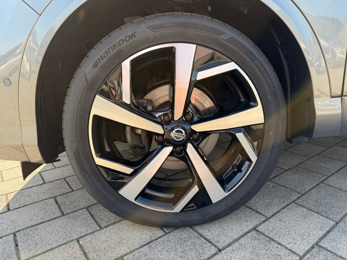 Fahrzeugabbildung Nissan Qashqai 1.3DIG-T Tekna+ DCT Autom. Automatik