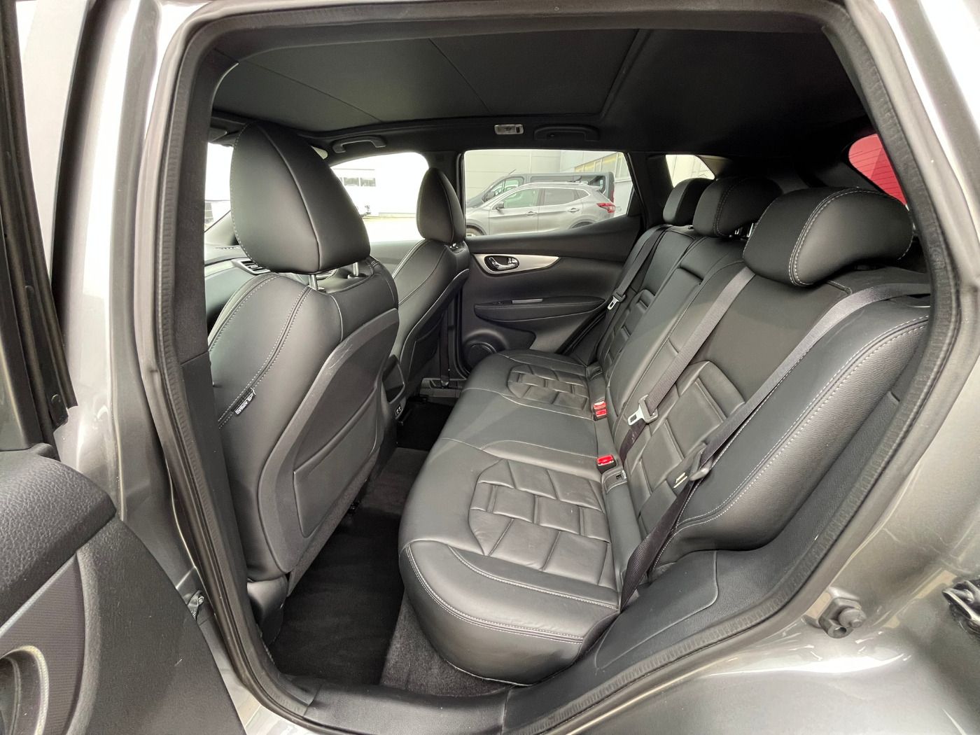 Fahrzeugabbildung Nissan Qashqai 1.3DIG-T Tekna+ DCT Autom. Automatik