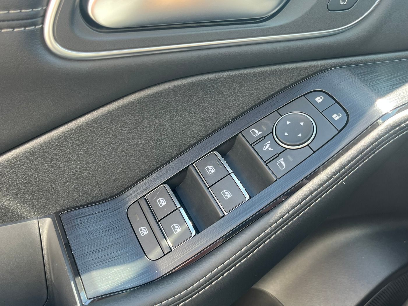 Fahrzeugabbildung Nissan X-Trail 1.5 VC-T e-Power e-4orce Tekna+