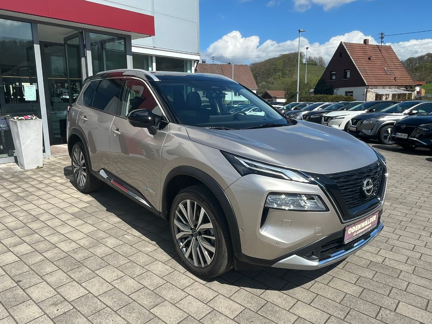 Fahrzeugabbildung Nissan X-Trail 1.5 VC-T e-Power e-4orce Tekna+