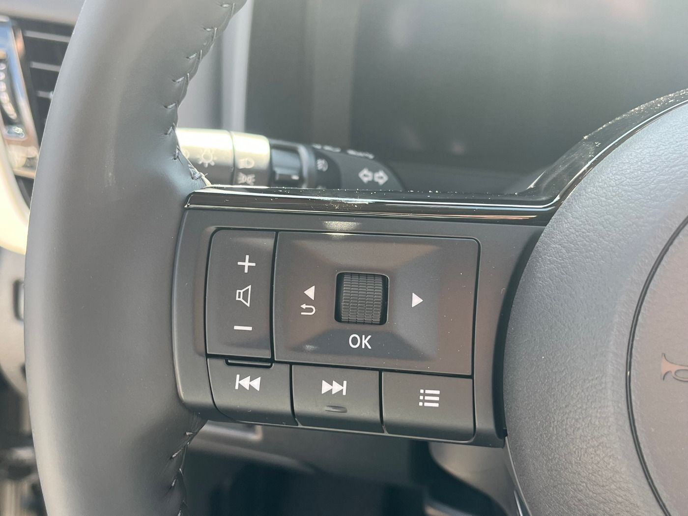 Fahrzeugabbildung Nissan X-Trail 1.5 VC-T e-Power e-4orce Tekna+