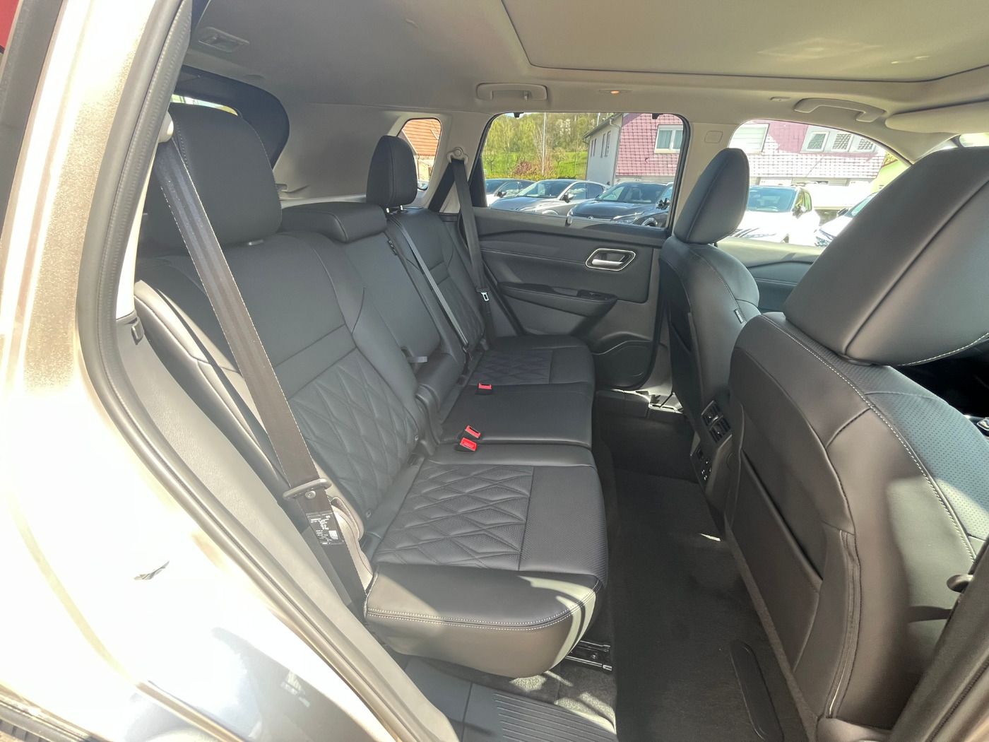 Fahrzeugabbildung Nissan X-Trail 1.5 VC-T e-Power e-4orce Tekna+