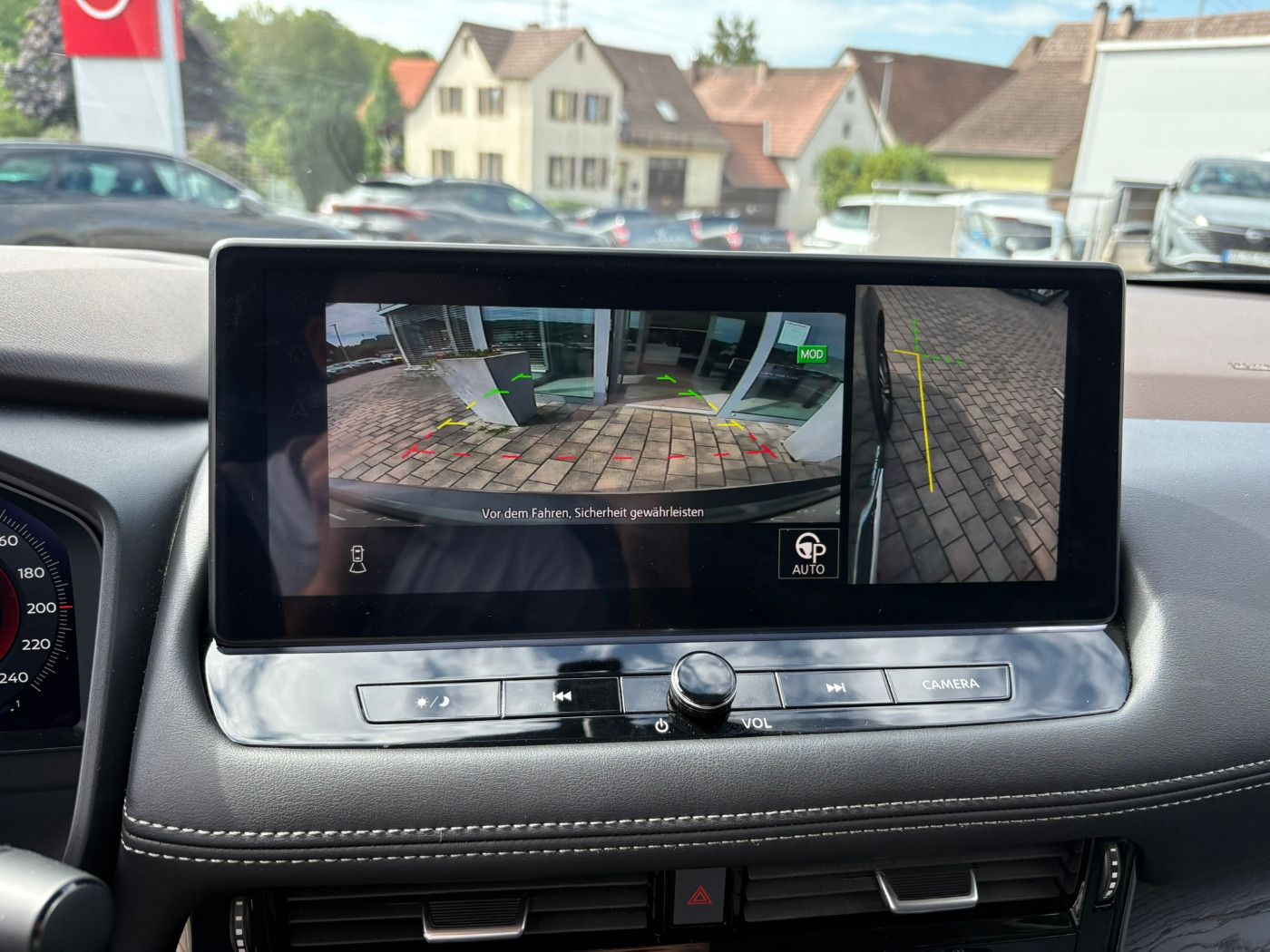 Fahrzeugabbildung Nissan X-Trail 1.5 VC-T e-Power Tekna Family Paket