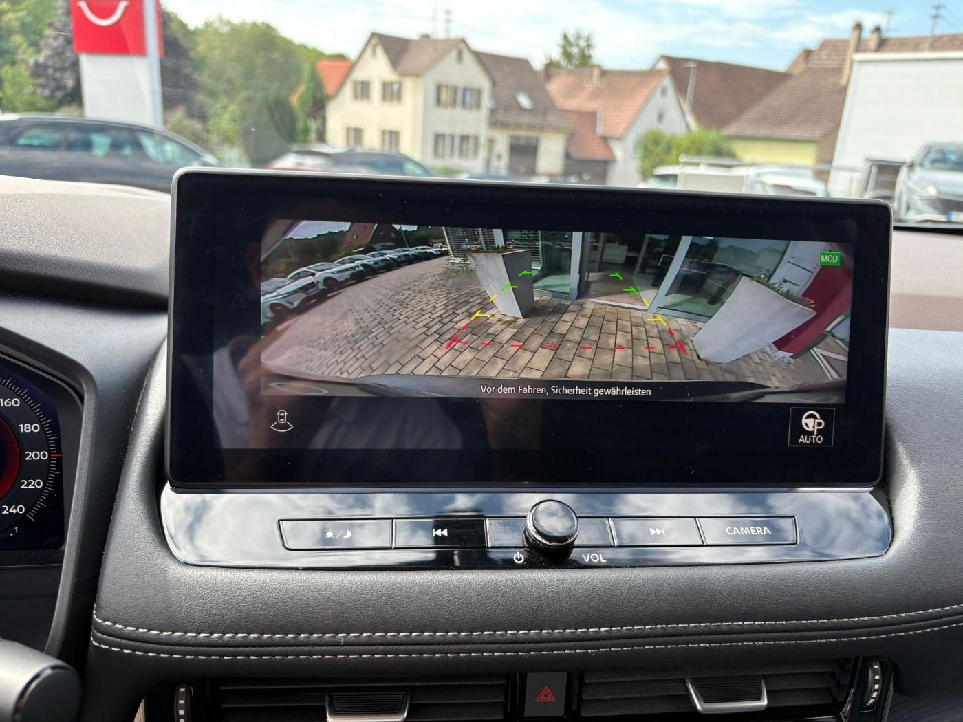 Fahrzeugabbildung Nissan X-Trail 1.5 VC-T e-Power Tekna Family Paket